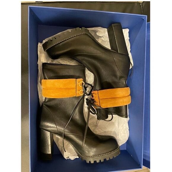 STUART WEITZMAN Brownwyn Booties - Picture 1 of 15